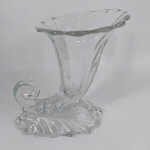 Vintage Heisey Warwick No. 1428 9" Cornucopia‎ Vase